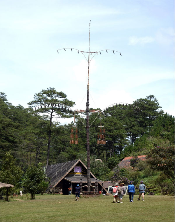 Không gian bạt ngàn núi rừng