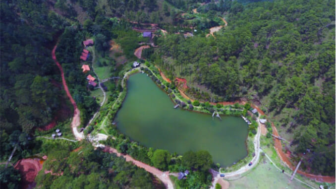 Làng Cù Lần- một thung lũng nhỏ dưới chân núi Langbiang Làng Cù Lần- một thung lũng nhỏ dưới chân núi Langbiang