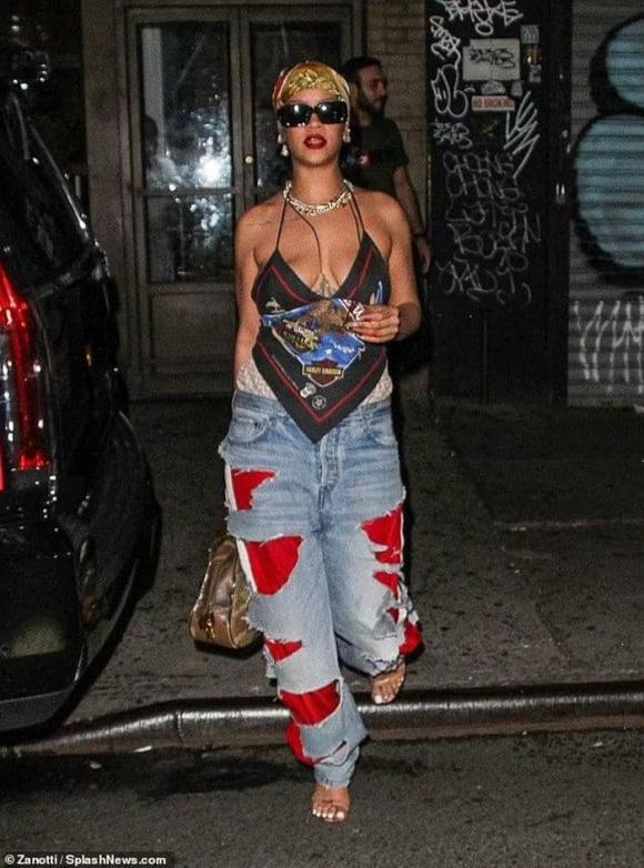 Rihanna, ca sĩ giàu nhất thế giới, sao âu mỹ