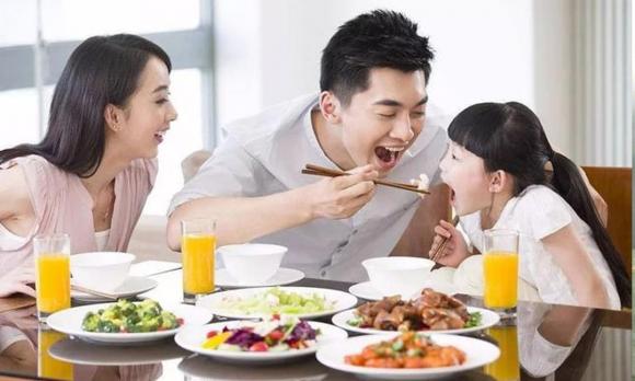 9 điều tưởng chừng có hại nhưng cha mẹ khôn ngoan không nên cấm con. Và đây là lý do vì sao?