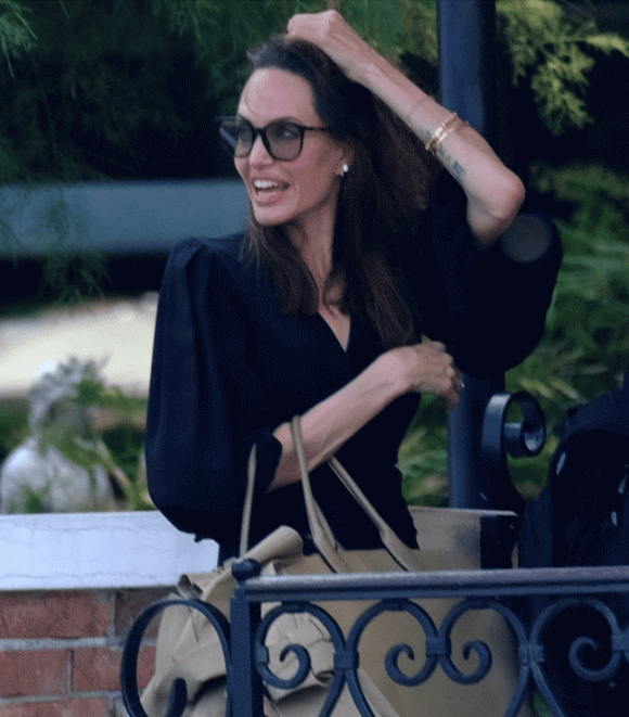 angelina jolie, túi xách, gầy trơ xương, sao hollywood 