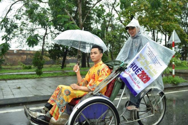 Thùy Trang, Đinh Y Nhung, Ngày hội Áo dài Huế