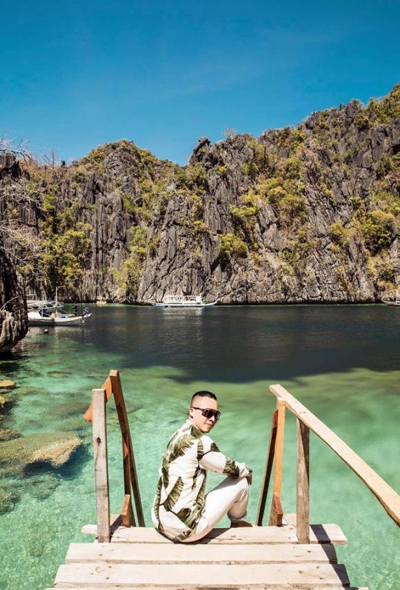 Ông trùm chân dài vũ khắc tiệp,ông bầu vũ khắc tiệp,vũ khắc tiệp du lịch đảo palawan,sao việt