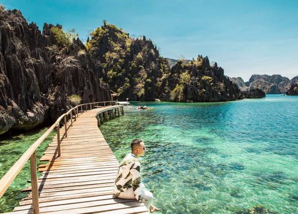 Ông trùm chân dài vũ khắc tiệp,ông bầu vũ khắc tiệp,vũ khắc tiệp du lịch đảo palawan,sao việt