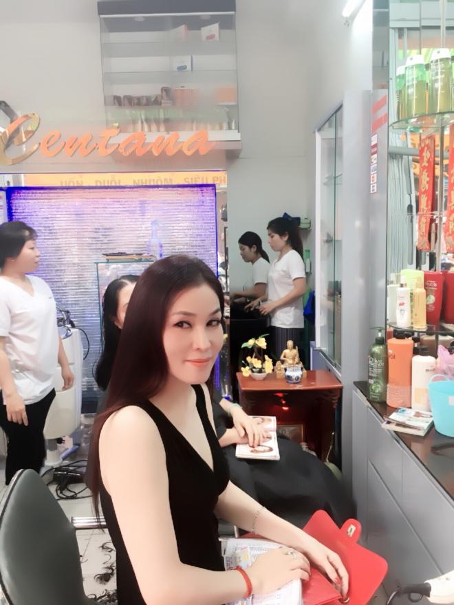 Trần Ngọc Hân,Spa Centana,làm giàu nhờ SkinAZ